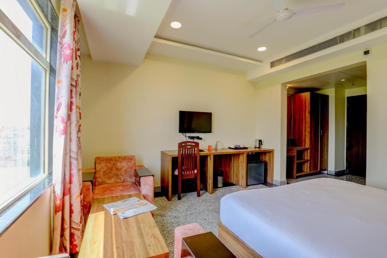 Hotel Shree Nanda ウダイプル エクステリア 写真